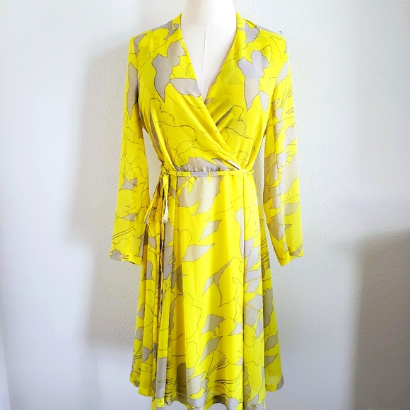 Zara Dresses & Skirts - Zara Flowing Wrap Silhouette Dress